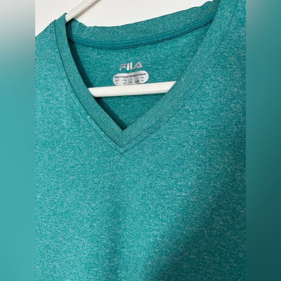 🎉3/20$🎉 FILA Teal Activewear V-Neck Tee - Size L - Picture 2 of 4